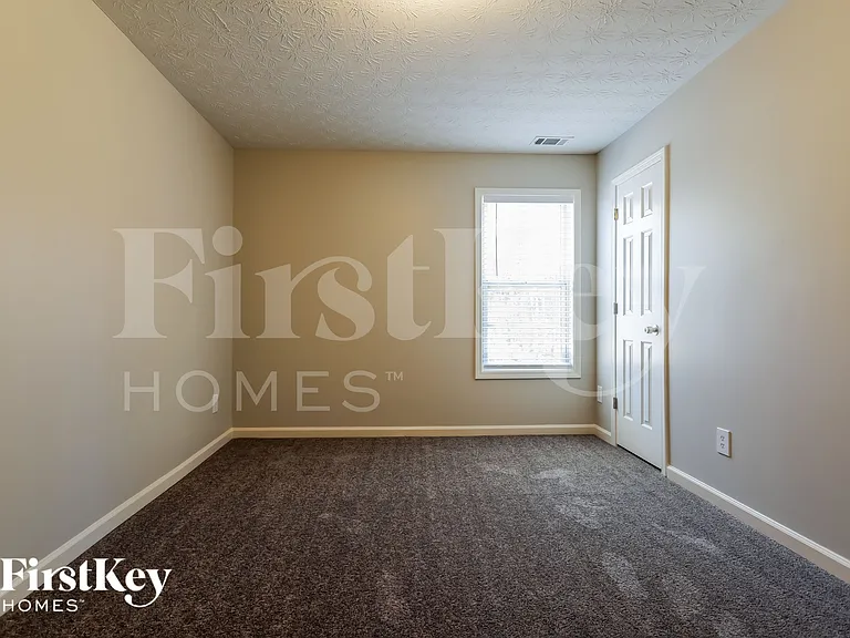 1175 Grace Dr — Photo 11