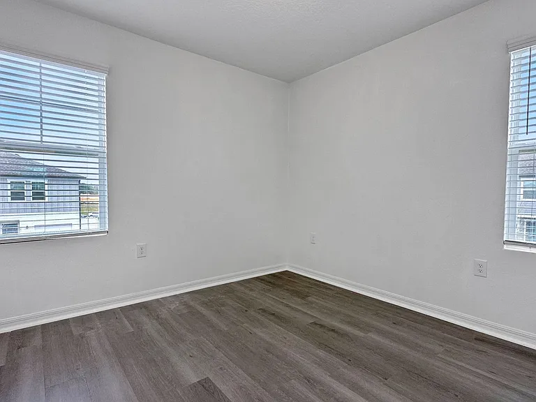 959 Grandin St — Photo 21