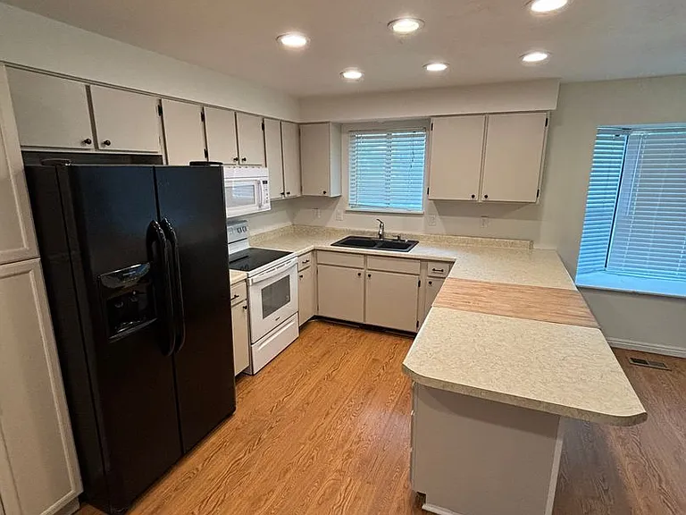 3391 W Wake Cir — Photo 7