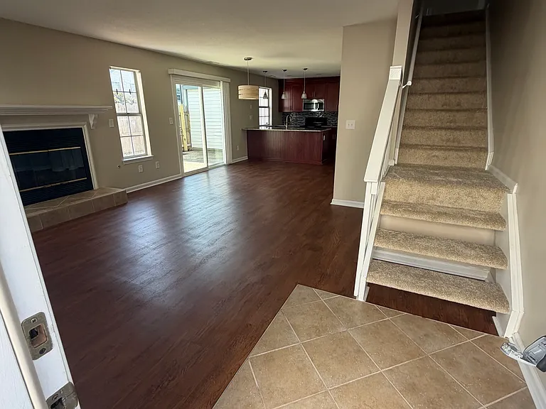 4422 Segovia Ct — Photo 6