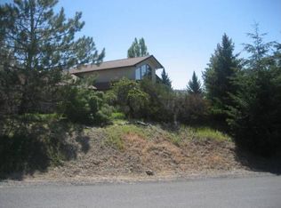 1747 Ginger Ln, Klamath Falls, OR 97601