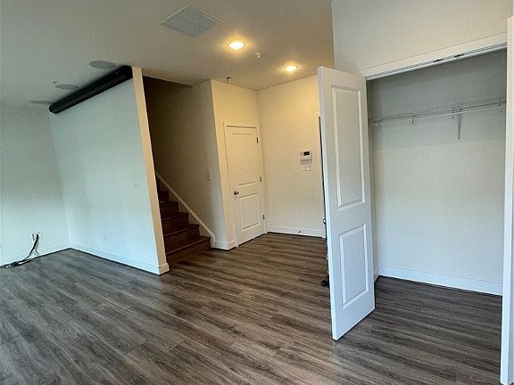 3rd image of 5307 Libbie Mill West Blvd
