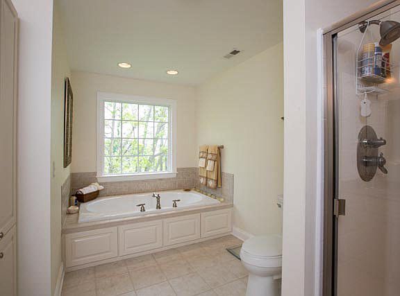 3rd image of 2034 Willow Hill Dr