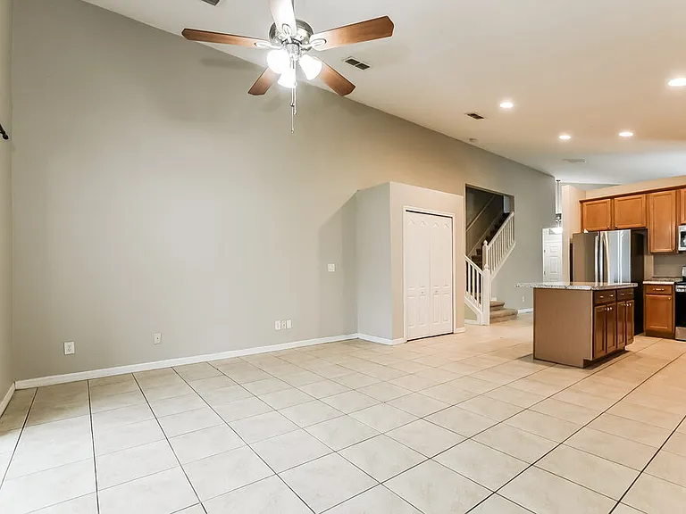 2101 Woodsedge Dr — Photo 9
