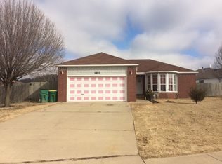 1892 Garnet Rd, Springdale, AR 72764