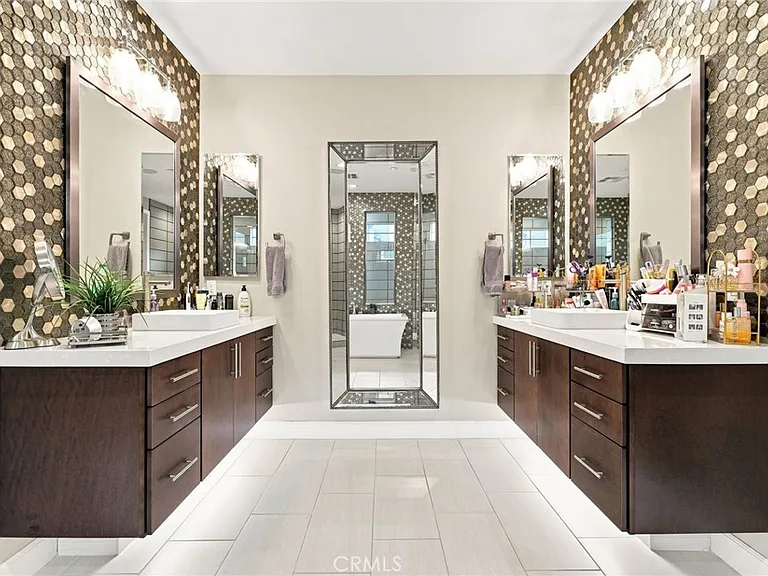 24357 W Clear Creek Pl — Photo 47