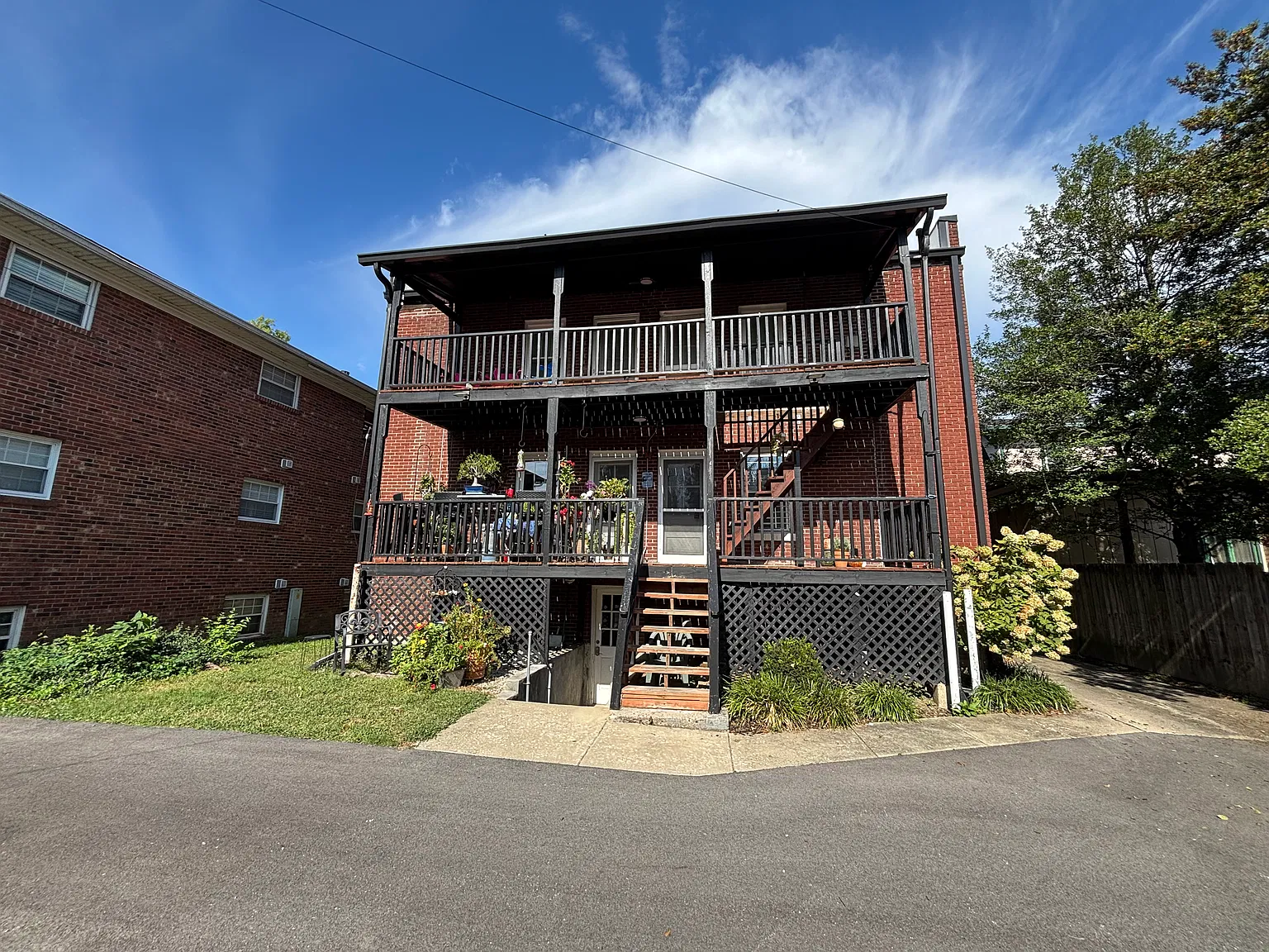 2 bed, 1200 sqft, $1,500 — Photo 2