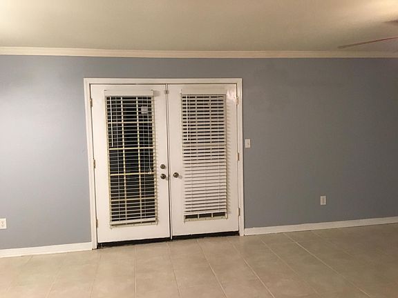 4th image of 321 Texas Ave APT D