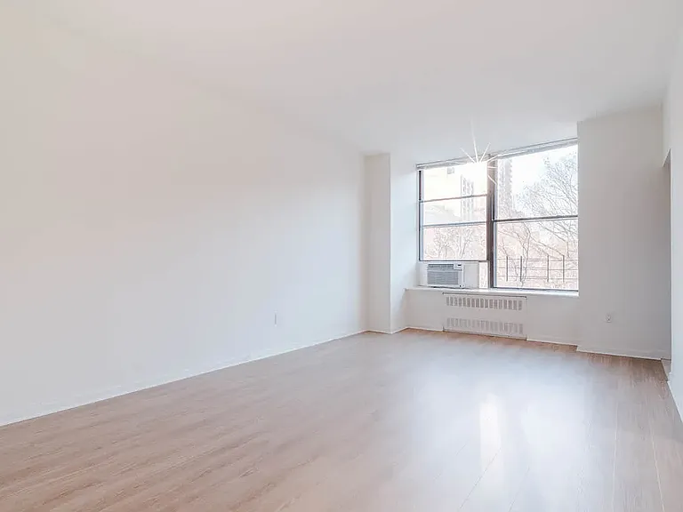 50 W 77th St #11J — Photo 31
