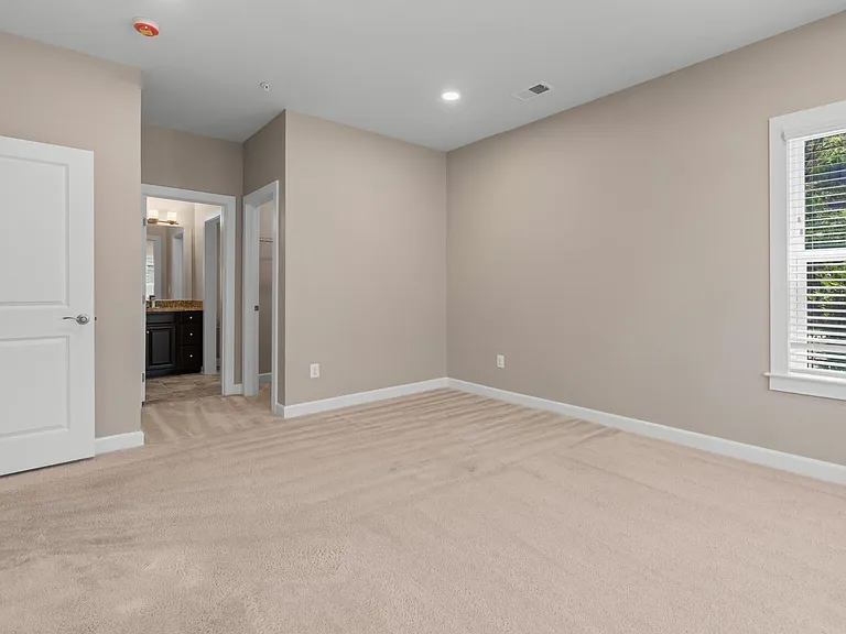 22428 Philanthropic Dr — Photo 8