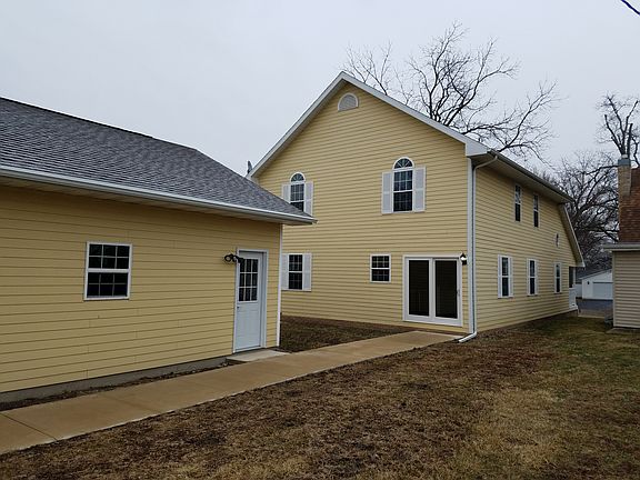 House & garage from side