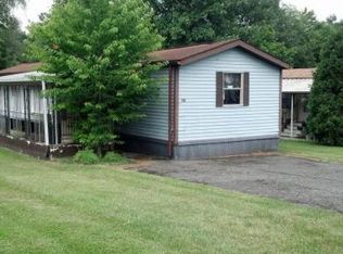 100 Southwick Dr, Hereford, PA 18056