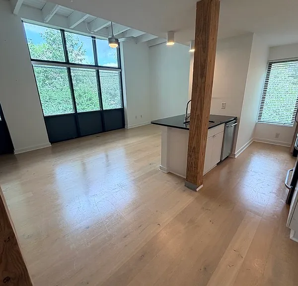 418 N 25th St #220 — Photo 2