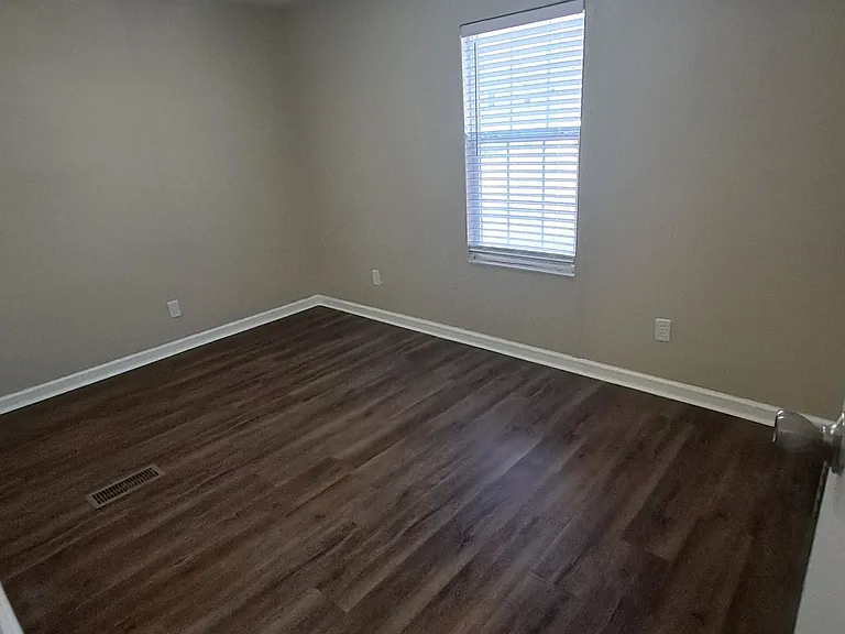 Royal Oaks Estates — Photo 17