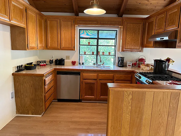 28313 Grundy Way — Photo 3