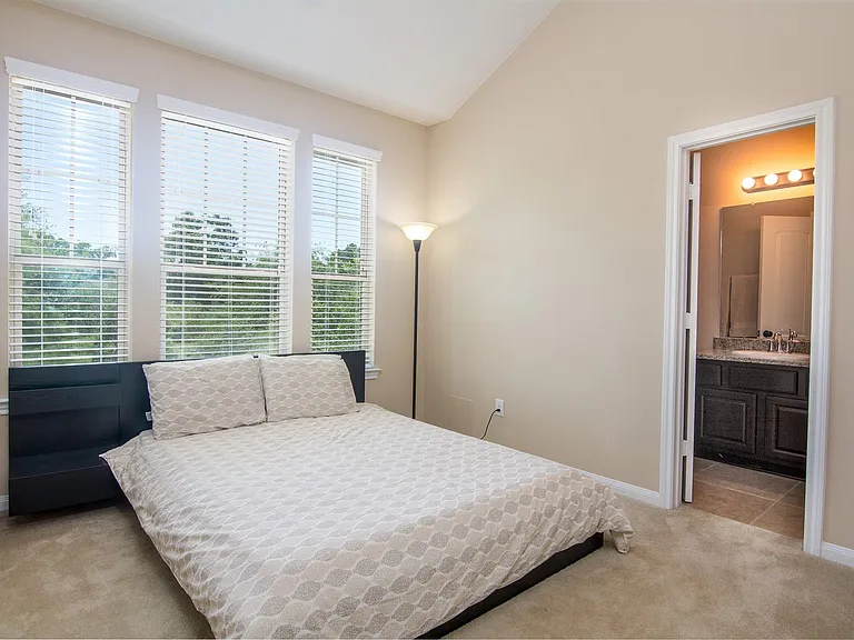 11 Cheswood Manor Ct — Photo 21