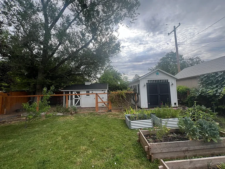1725 S Lake St — Photo 19