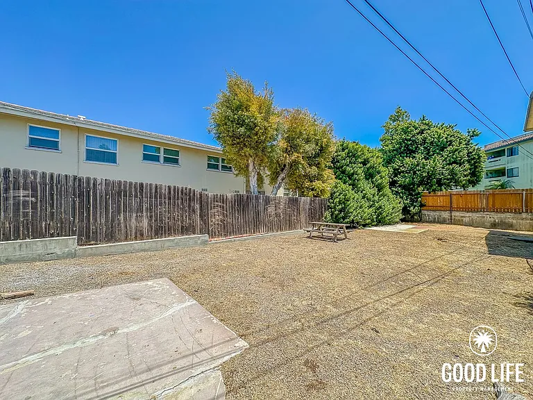 252 G St — Photo 16