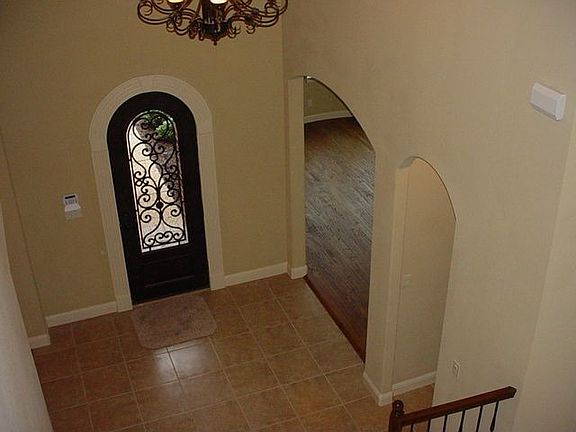 4th image of 504 Shadow Rock Dr
