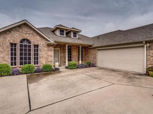 5225 Charisma Dr, Midlothian, TX 76065