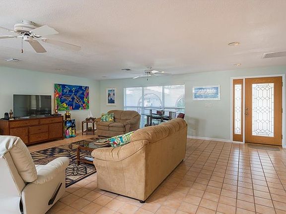 4th image of 3823 48th Ave S