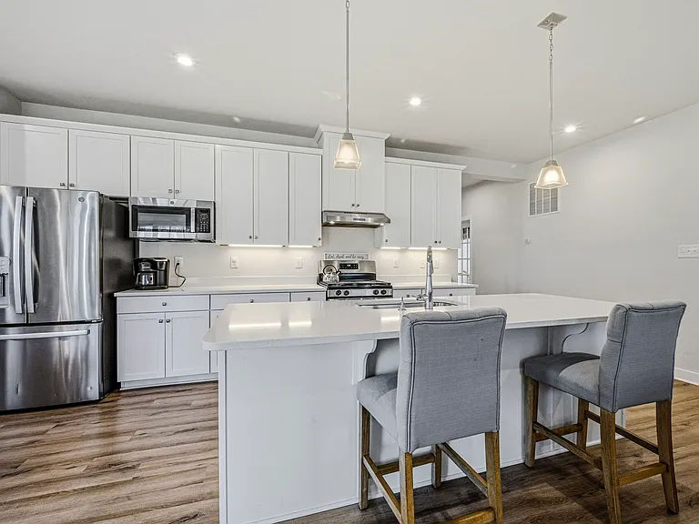 31420 Barefoot Cir — Photo 13
