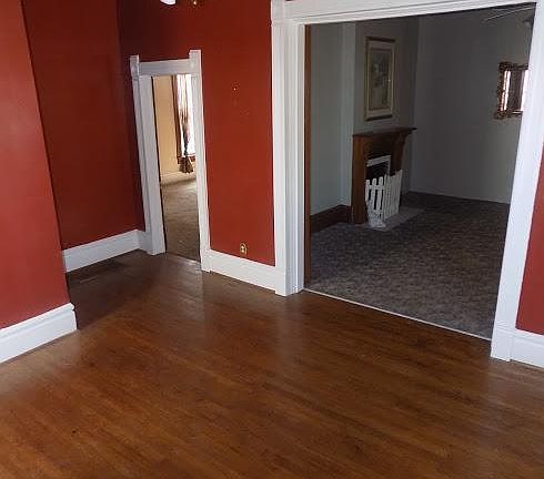 3rd image of 455 Maple Ave