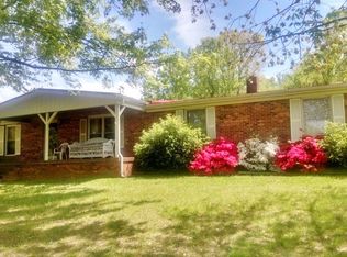 135 Snowflake Way, Mount Airy, NC 27030