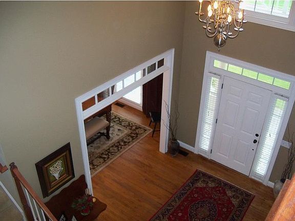 2nd image of 88 Glen Cove Dr