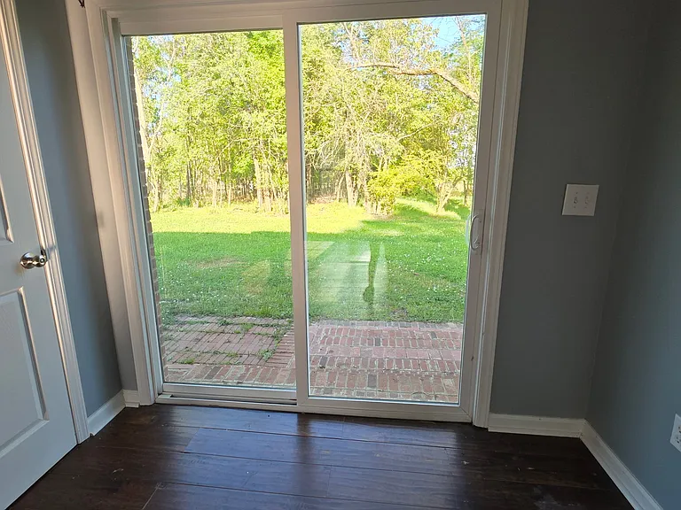 170 Manchester Dr — Photo 5