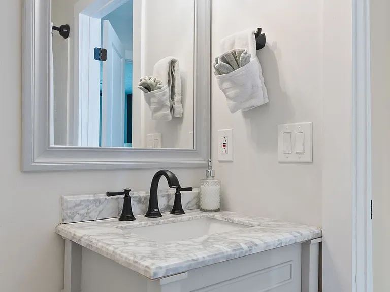 108 Meredith Pl #B — Photo 3