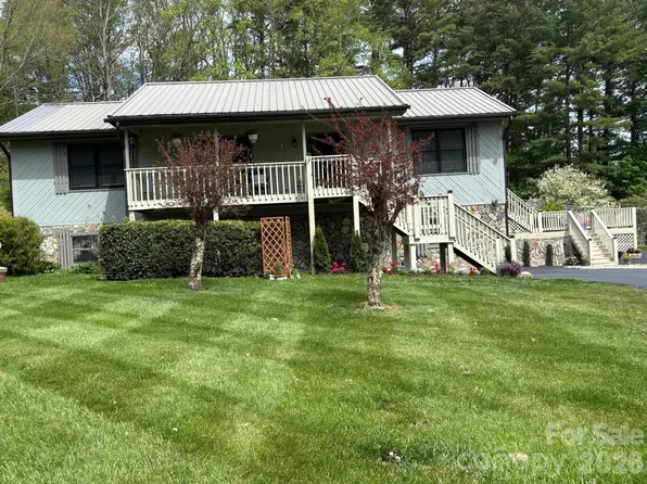 342 Mountain View Rd, Burnsville, NC 28714