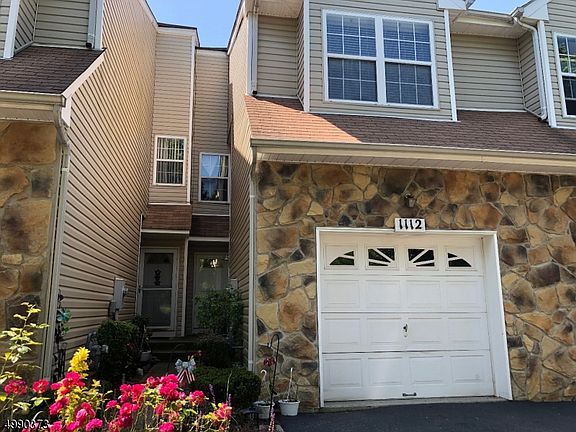2nd image of 1112 Oakcroft Ln