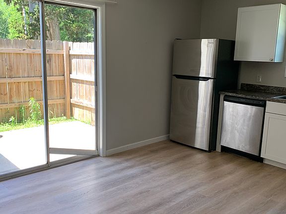 4th image of 363 Rothell Rd