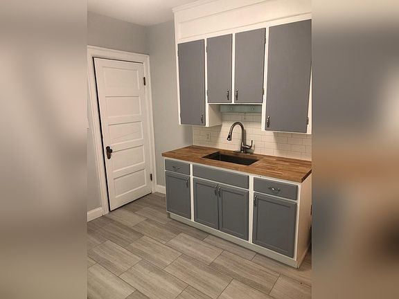 5th image of 126 Oxford Ave #1
