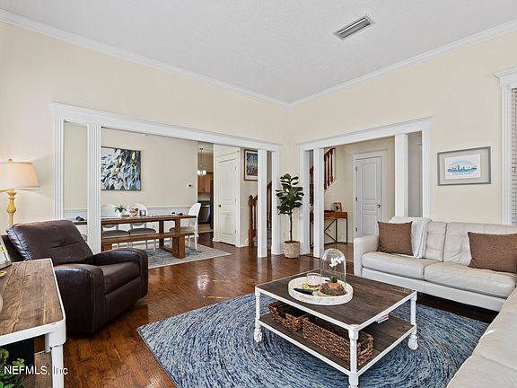 5th image of 1502 LAURA Street