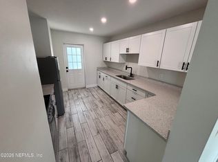 125 Cedar Ave, Cocoa Beach, FL 32931
