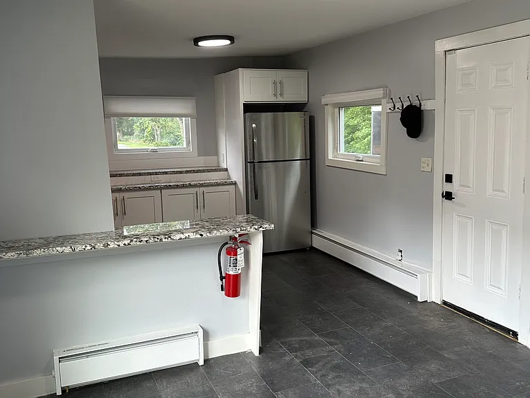 1255 Lucas Ave — Photo 2