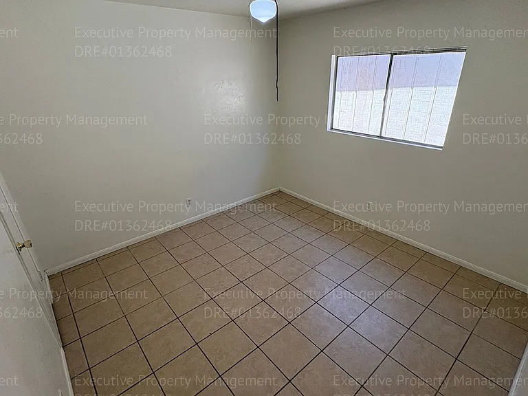 820 Moore St — Photo 21