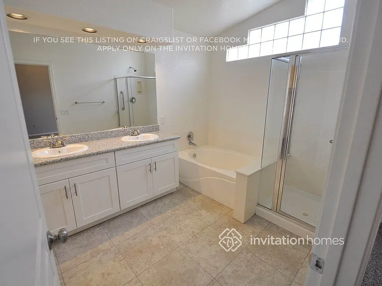 3034 E Captain Dreyfus Ave — Photo 10