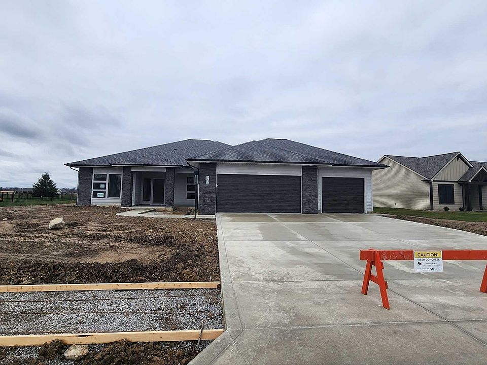 1st image of 2017 Fairway Dr