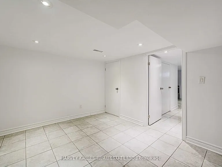 184 Cedric Ave #LOWER — Photo 14
