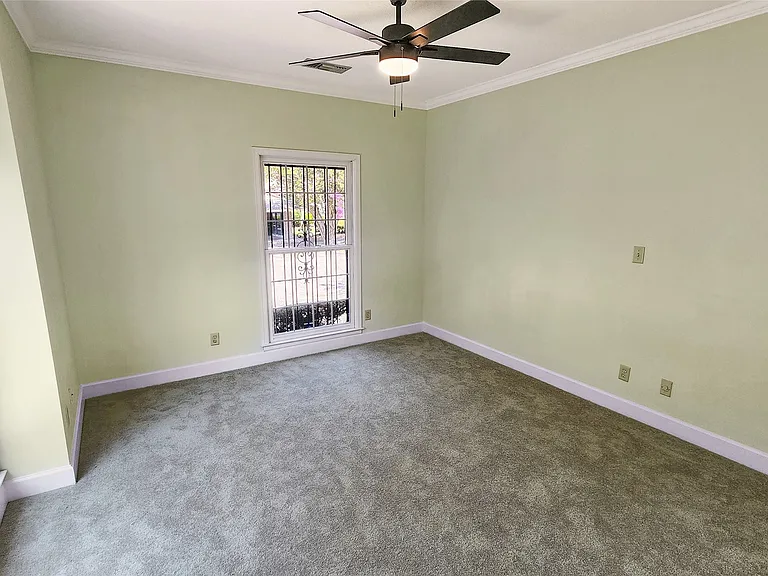 2067 Hazel Hedge Ln — Photo 20