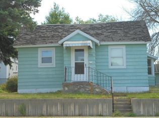 906 Hollister Ave, Tomah, WI 54660