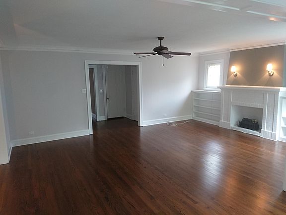 4th image of 2216 W Morse Ave APT 2