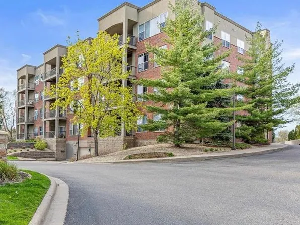 460 Ford Rd Unit 203, Saint Louis Park, MN 55426