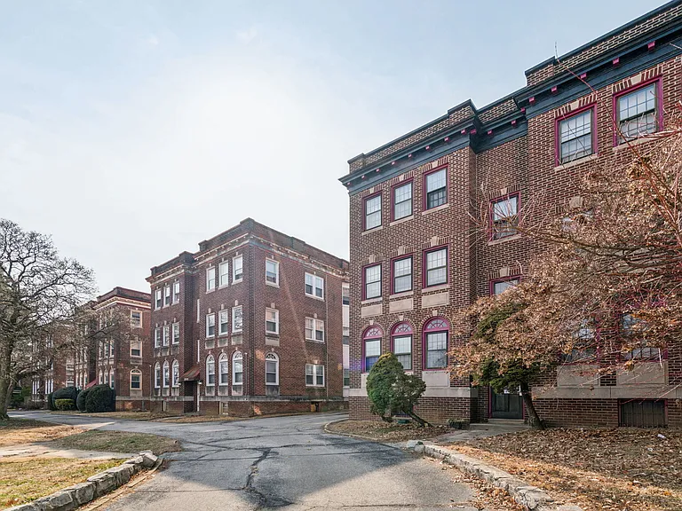 2254 Bryn Mawr Ave #3B — Photo 20
