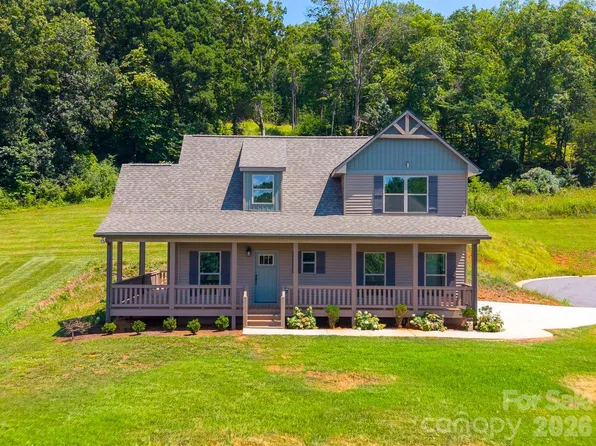 50 Fairview St, Franklin, NC 28734
