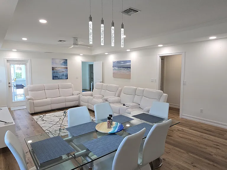 Living dining area