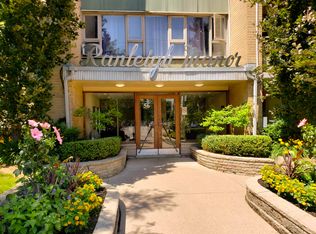 56 Ranleigh Ave #117, Toronto, ON M4N1X1